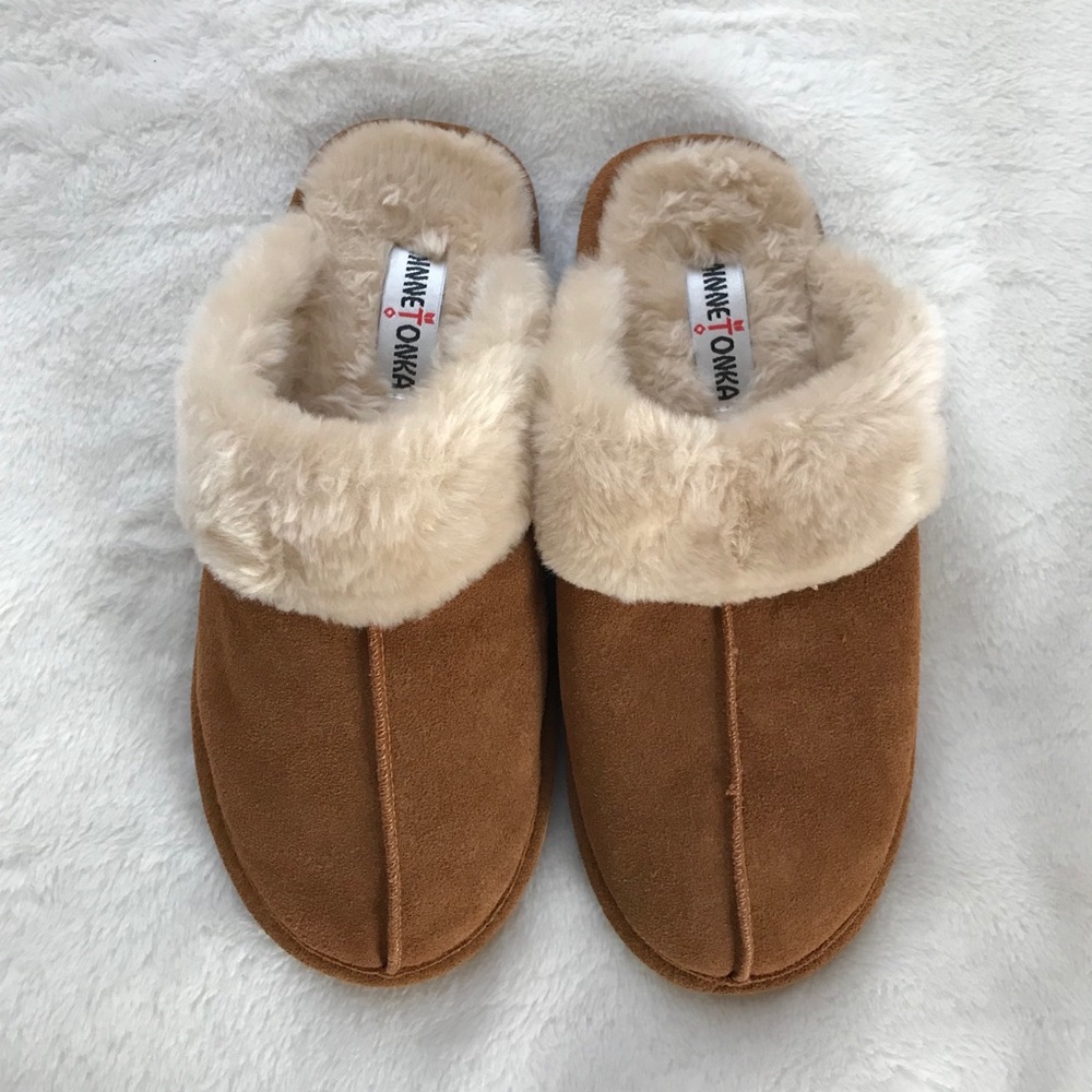 Minnetonka Brown Slipper Shoes🤎